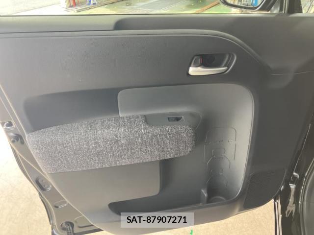 Toyota SIENTA 2026-03 8653122-5