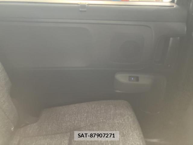 Toyota SIENTA 2026-03 8653122-6