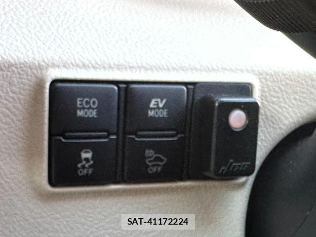 Toyota SIENTA 2016-09 8653232-14