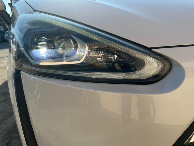 Toyota SIENTA 2017-12 8653233-16