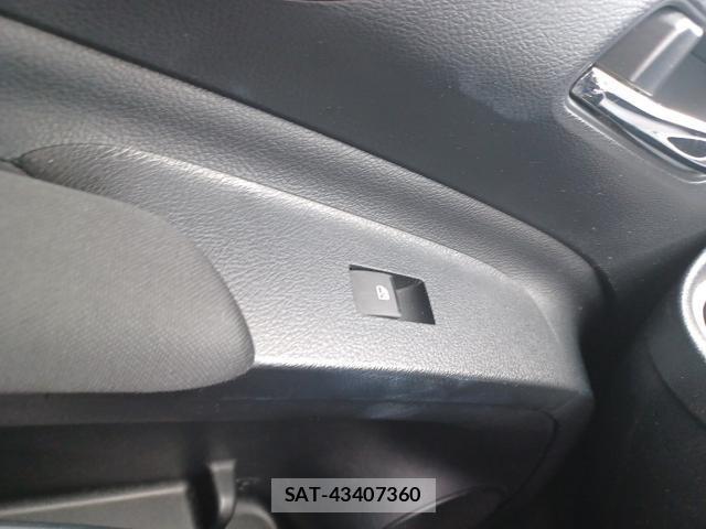 Toyota SIENTA 2019-08 8653430-12