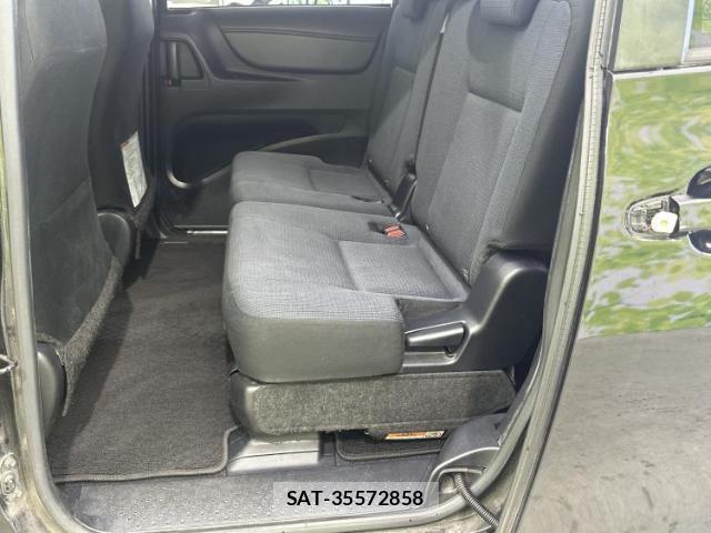 Toyota SIENTA 2017-07 8653453-7