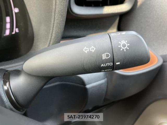 Toyota SIENTA 2023-07 8653493-16