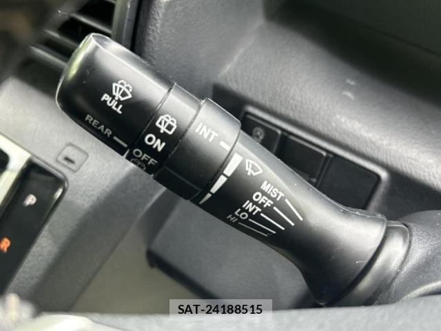 Toyota SIENTA 2016-06 8653571-14