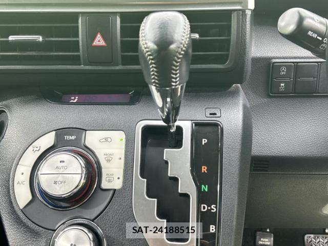 Toyota SIENTA 2016-06 8653571-15