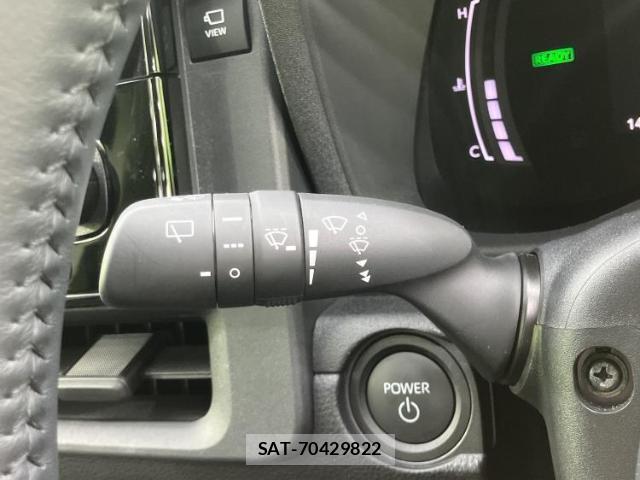 Toyota SIENTA 2025-08 8653611-16