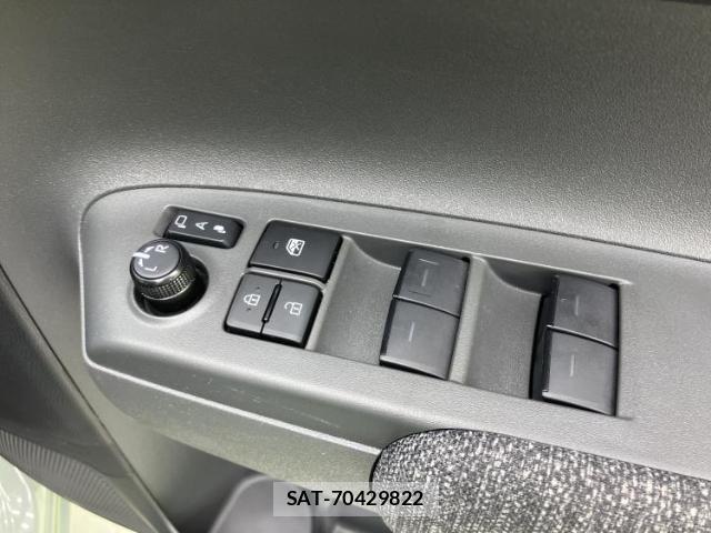 Toyota SIENTA 2025-08 8653611-7