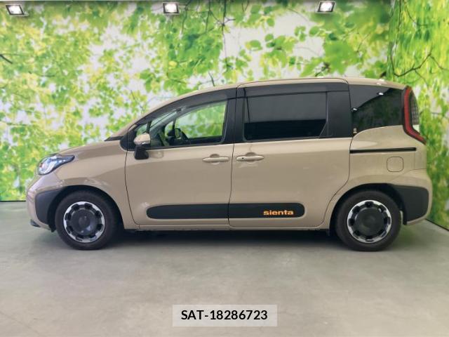 Toyota SIENTA 2024-07 8653638-1