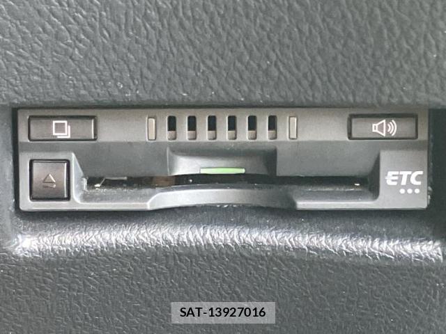 Toyota SIENTA 2020-10 8653694-17