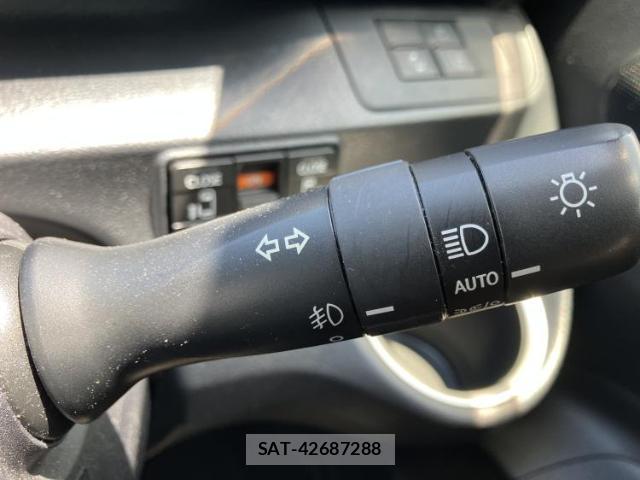 Toyota SIENTA 2022-02 8653725-14