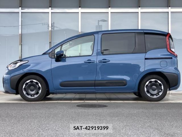 Toyota SIENTA 2023-02 8653737-1