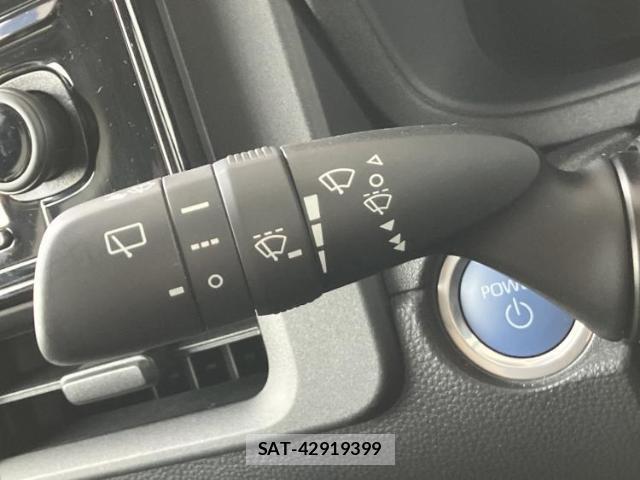 Toyota SIENTA 2023-02 8653737-14