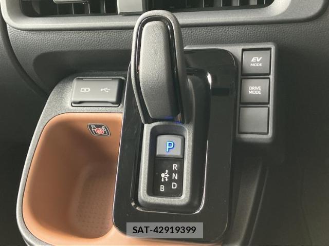 Toyota SIENTA 2023-02 8653737-16