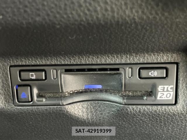 Toyota SIENTA 2023-02 8653737-17