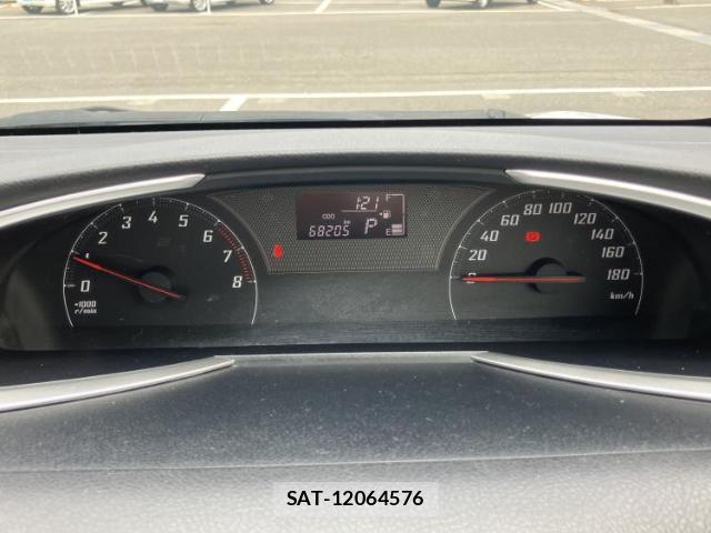 Toyota SIENTA 2016-10 8653809-12