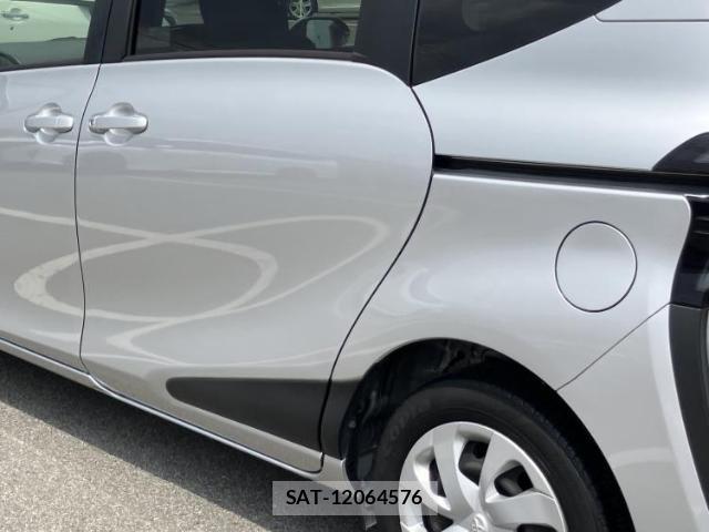 Toyota SIENTA 2016-10 8653809-6