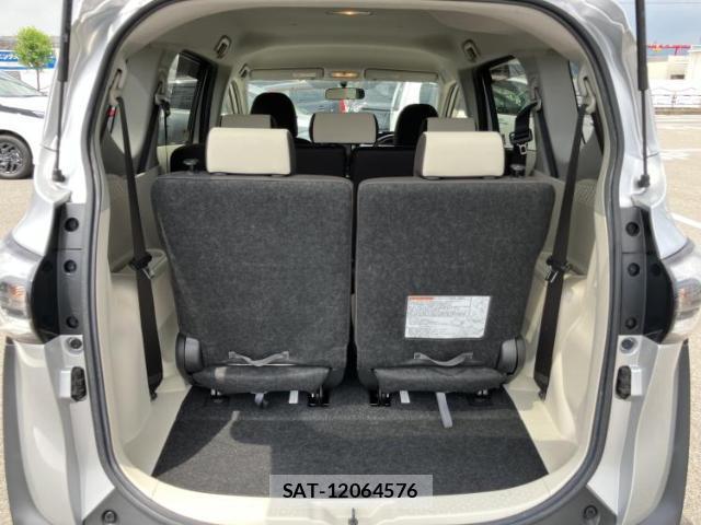 Toyota SIENTA 2016-10 8653809-7