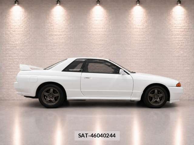 Nissan SKYLINE 1990-04 8652373-1