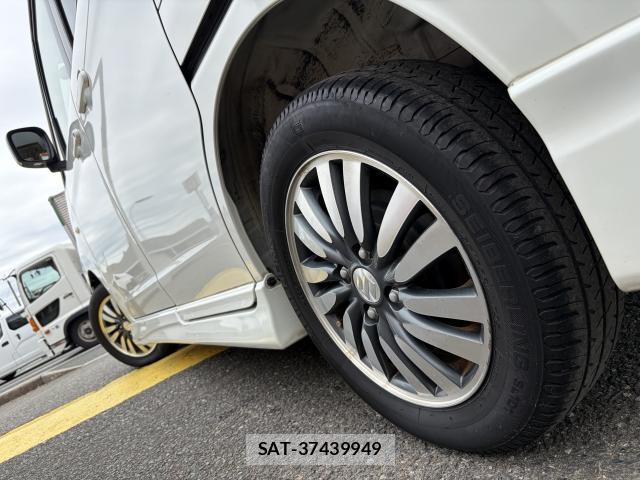 Suzuki SOLIO 2011-09 8647123-8