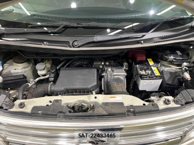 Suzuki SPACIA 2017-09 8647982-17