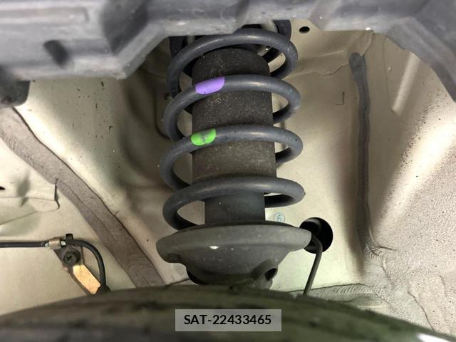 Suzuki SPACIA 2017-09 8647982-19