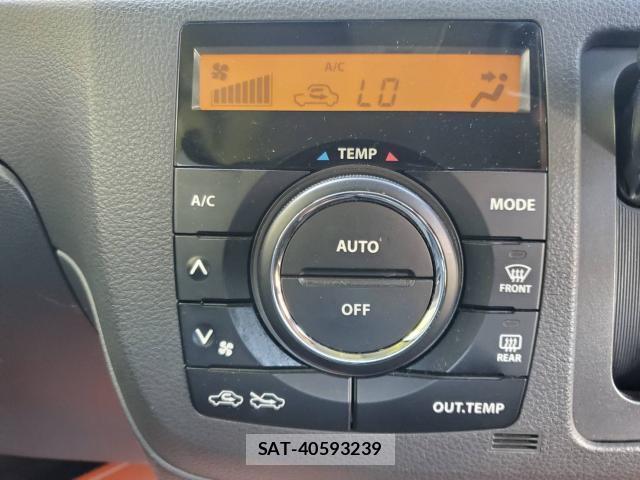 Suzuki SPACIA 2014-04 8648694-11