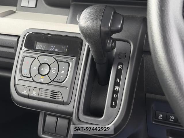 Suzuki SPACIA 2025-03 8646804-17
