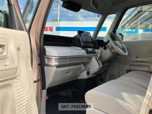 Suzuki SPACIA 2023-04 8647494-5