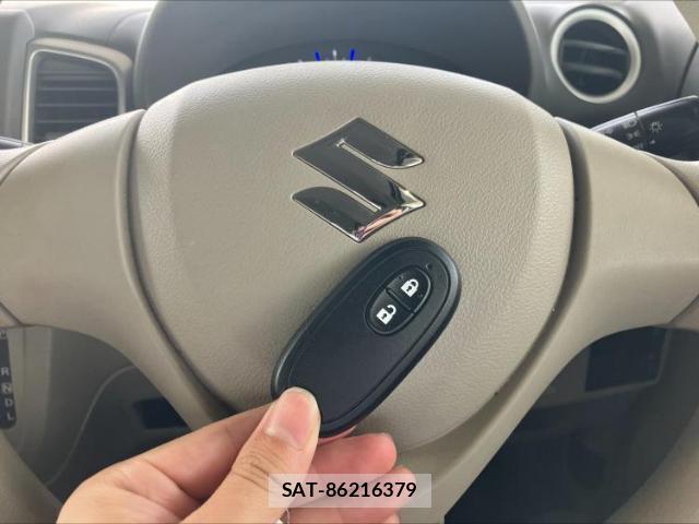 Suzuki SPACIA 2015-02 8653825-17