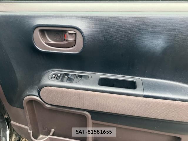 Toyota SPADE 2013-09 8648698-14