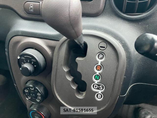 Toyota SPADE 2013-09 8648698-18