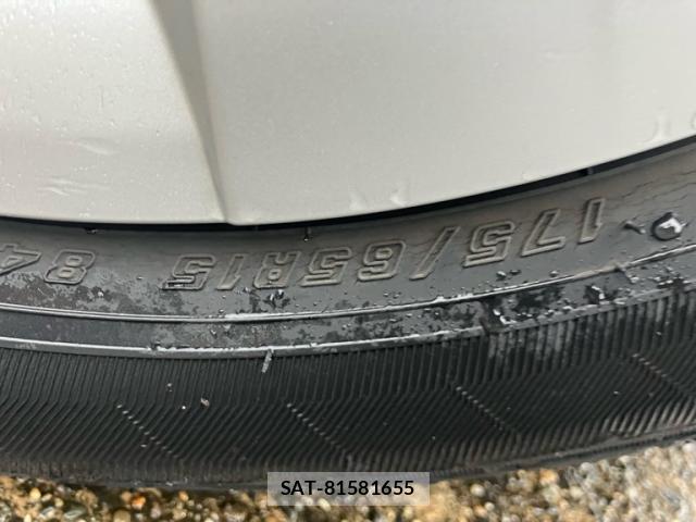 Toyota SPADE 2013-09 8648698-3
