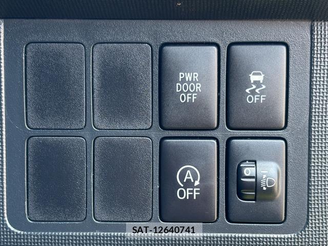 Toyota SPADE 2016-03 8649749-7