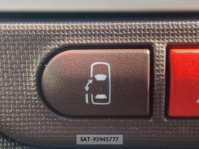 Toyota SPADE 2013-06 8650077-10