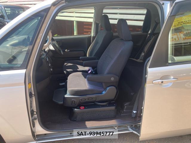 Toyota SPADE 2013-06 8650077-13