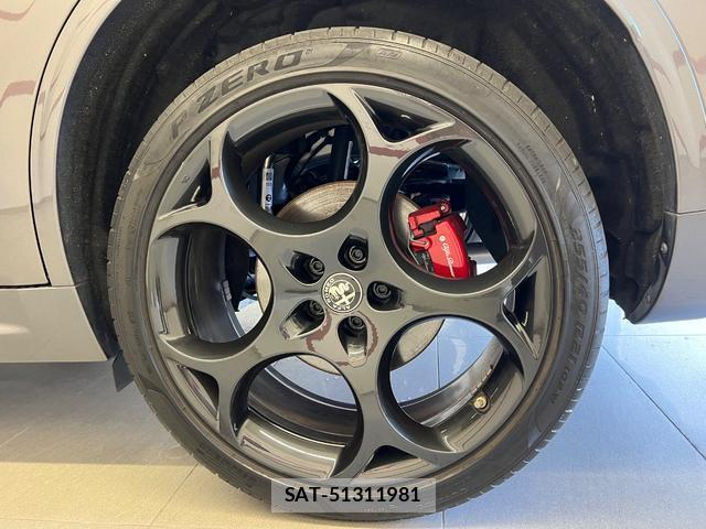 ALFA ROMEO STELVIO 2023-06 8648740-9