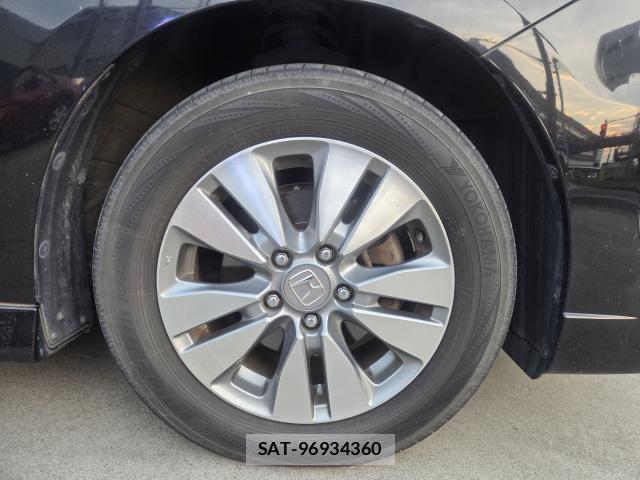 Honda e 2012-06 8646661-19