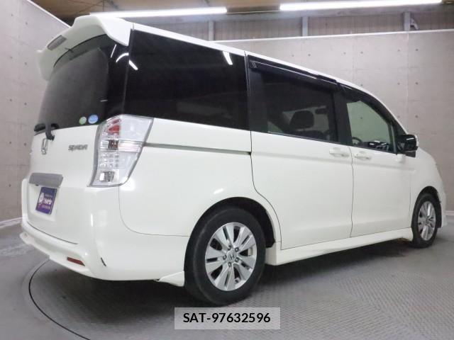 Honda e 2011-07 8647739-1