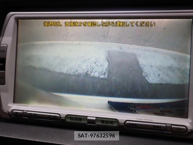 Honda e 2011-07 8647739-16