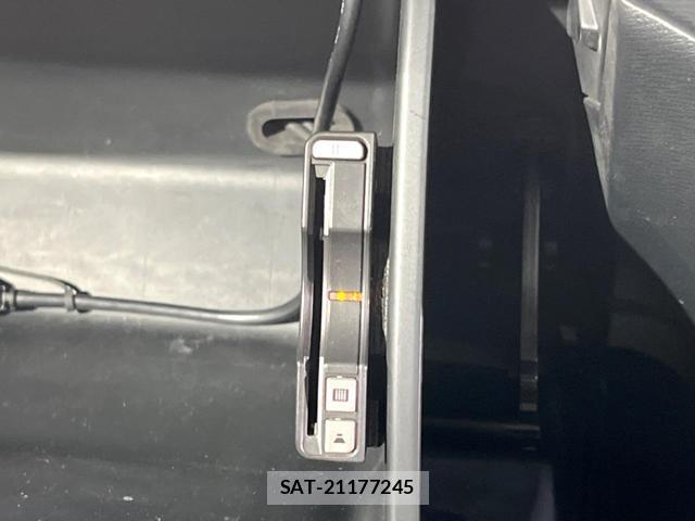 Honda e 2012-05 8648217-6
