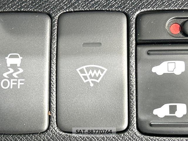 Honda e 2013-09 8649529-4
