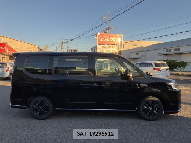 Honda e 2026-08 8649930-18