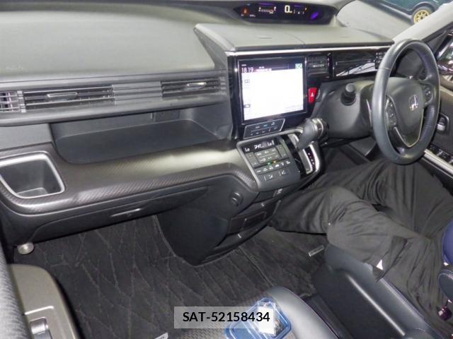 Honda e 2019-01 8650254-2