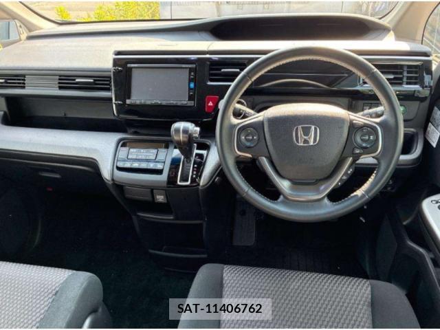 Honda e 2016-03 8650279-2
