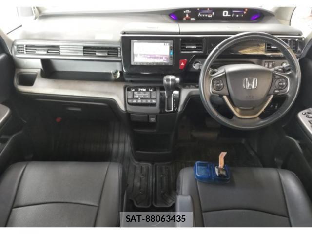 Honda e 2017-07 8650521-2