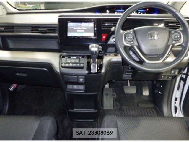 Honda e 2019-08 8650606-2