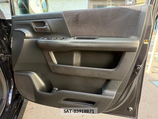 Honda e 2011-11 8653440-13