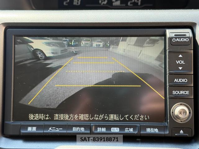Honda e 2011-11 8653440-16