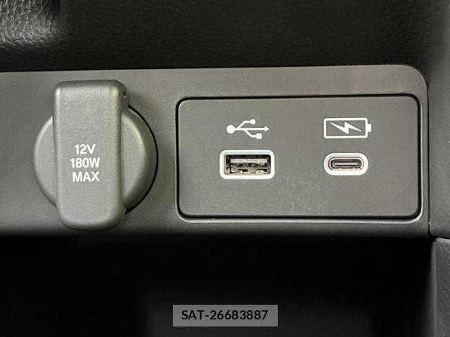 Honda e 2026-06 8653645-17