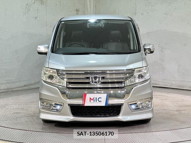 Honda e 2013-07 8653918-12